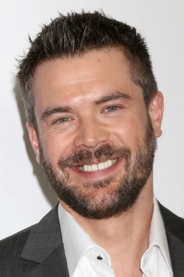 Аватар персоны Charlie Weber