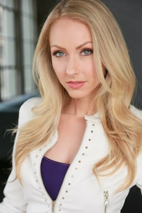 Аватар персоны Lauren Olipra