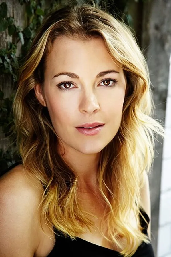 Аватар персоны Mirrah Foulkes