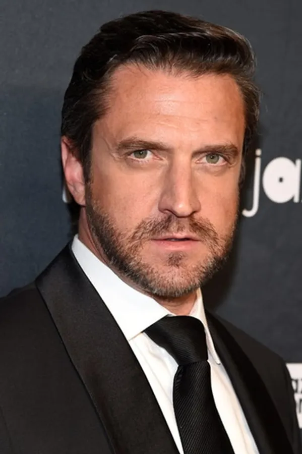 Аватар персоны Raúl Esparza
