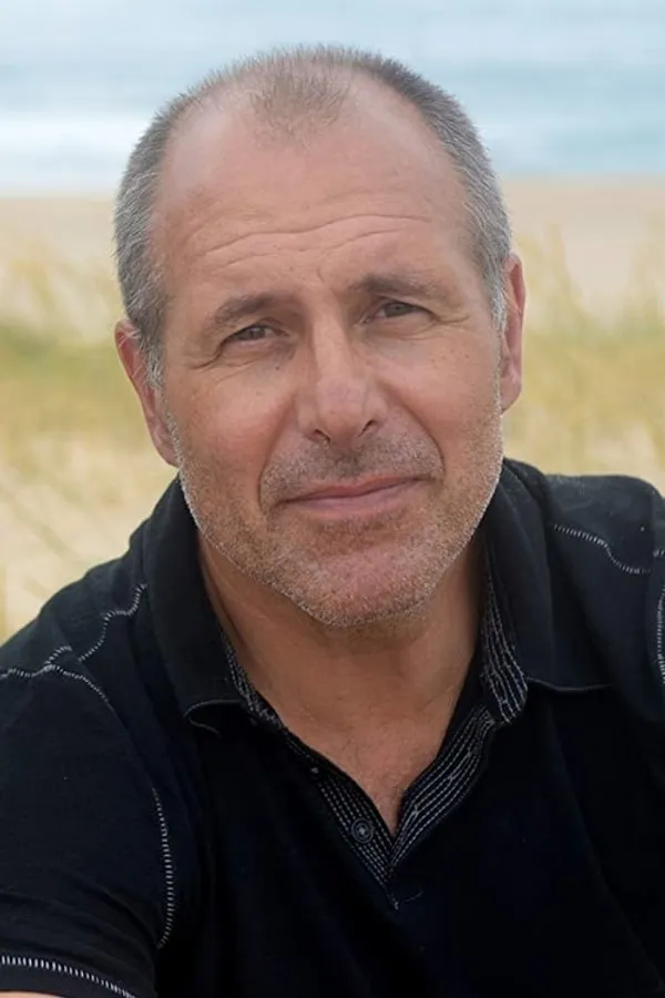 Аватар персоны Simon Crane