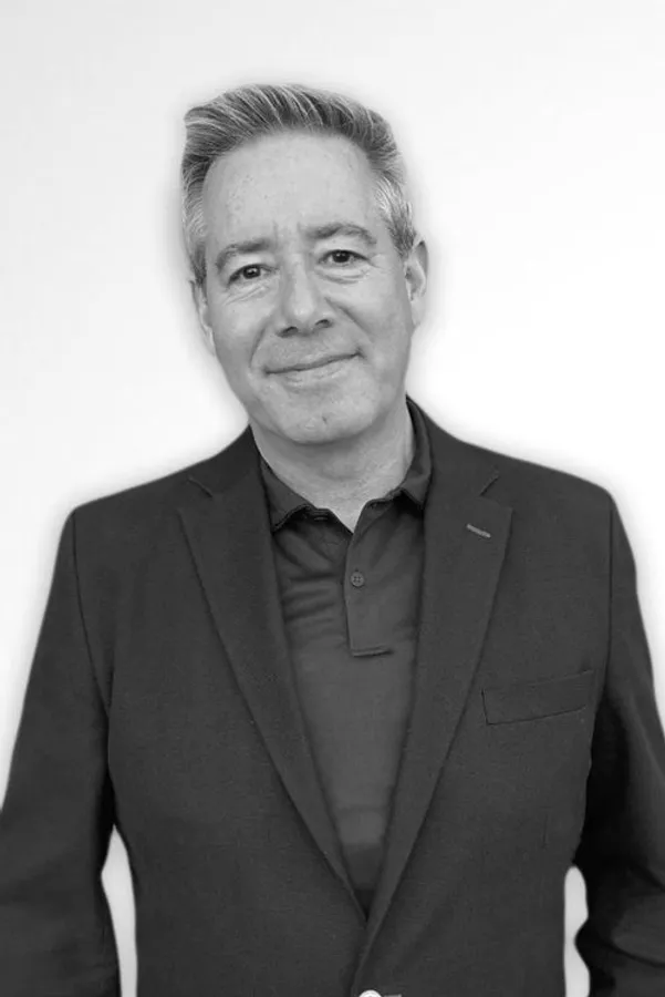 Аватар персоны Simon Fields